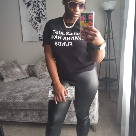 T-shirt - Picture 2 of 2